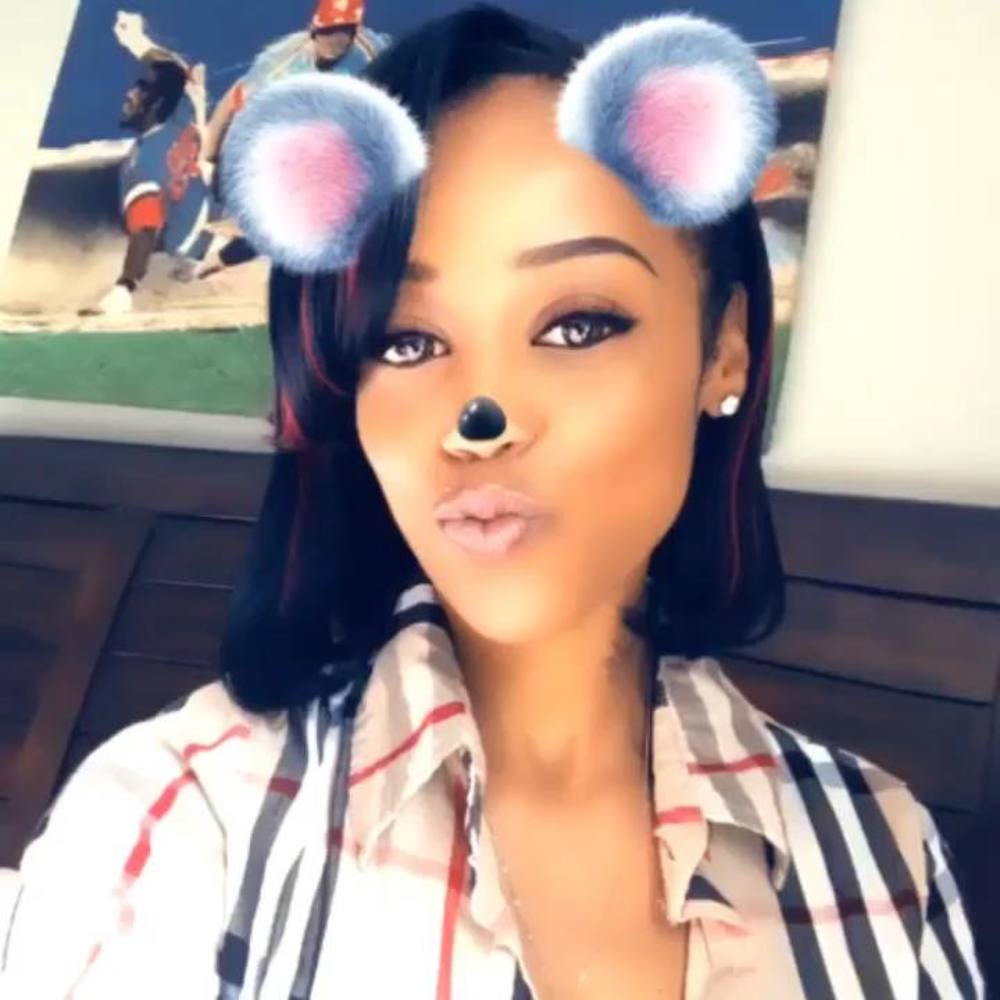 Meet your Posher, Iysis